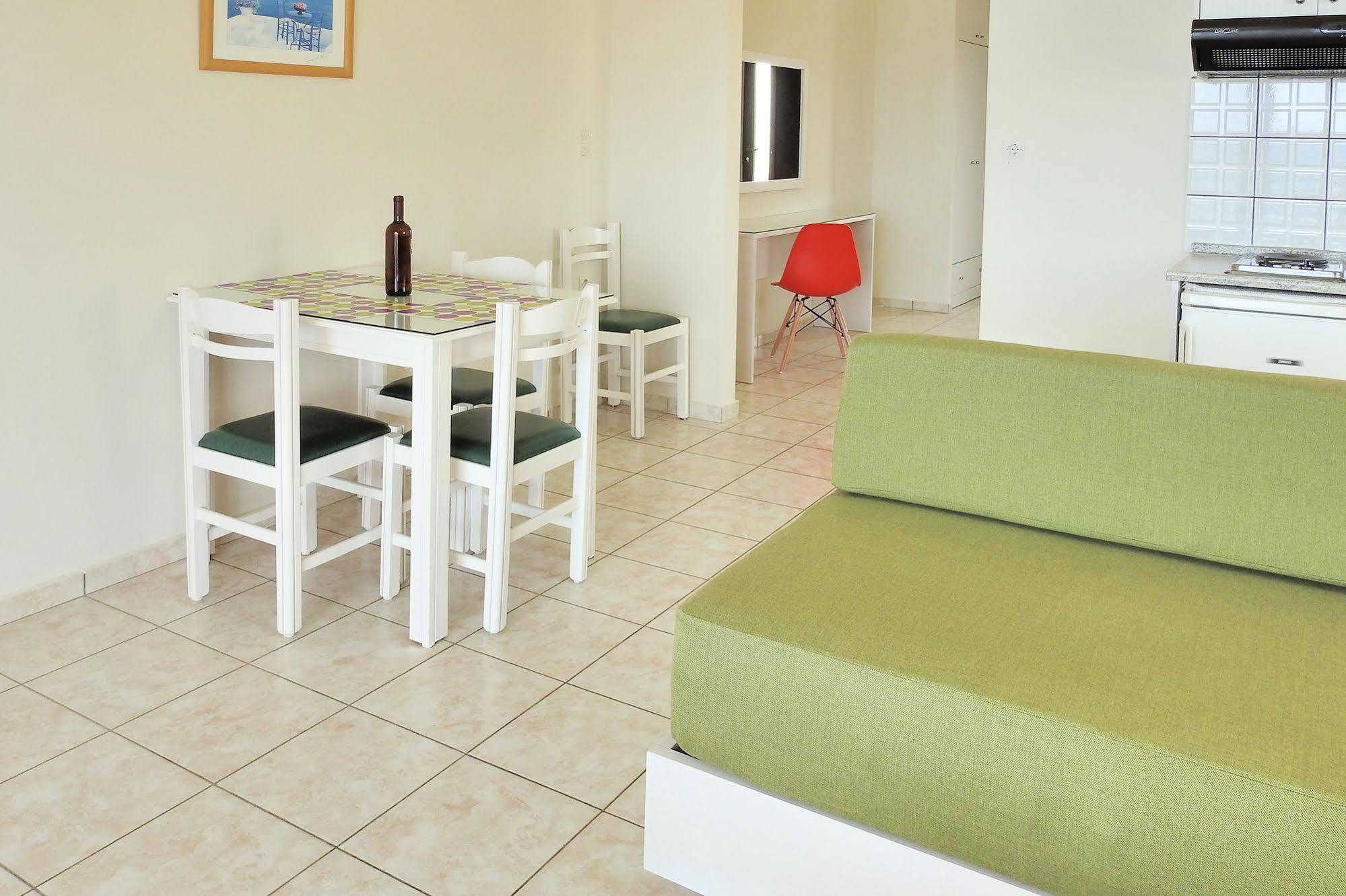 Nanakis Beach Apartments Stavrós Exterior foto